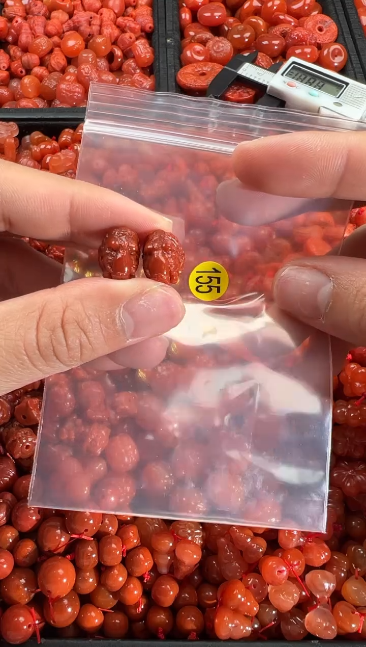 【闪购商品】南红玛瑙颈饰未镶嵌1