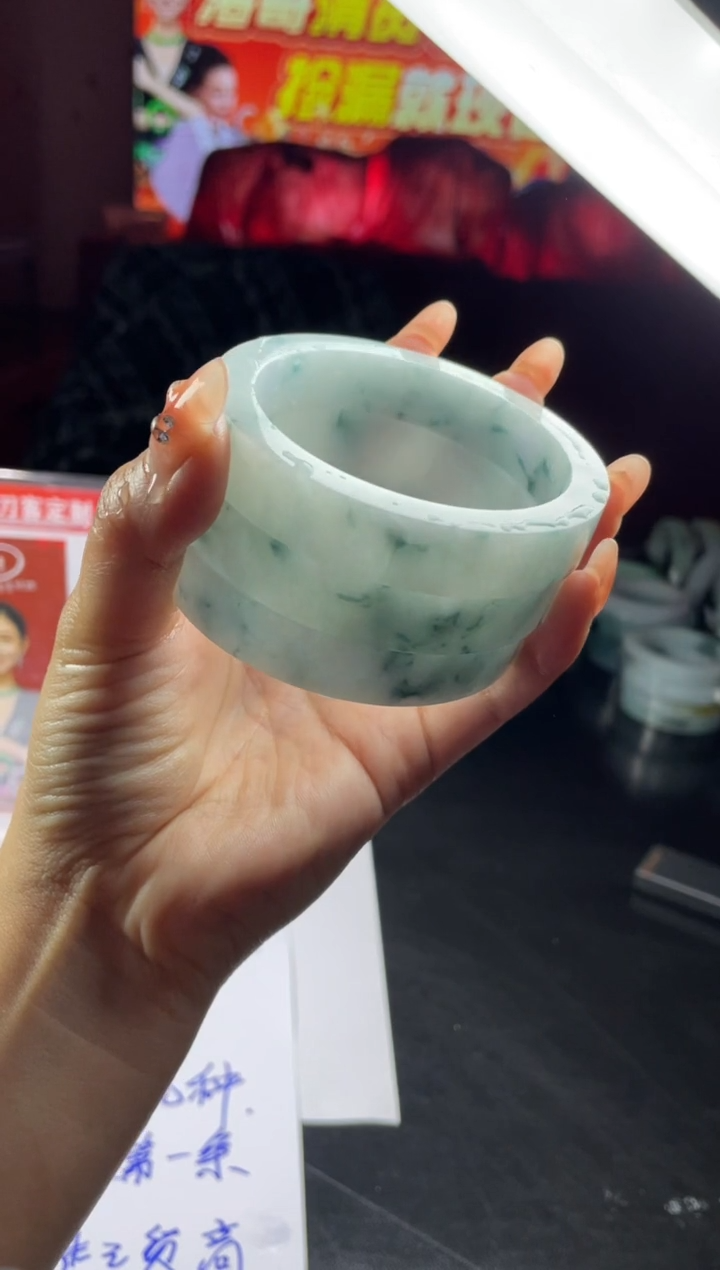 【闪购商品】定制翡翠手镯未镶嵌手镯DDH/发一件
