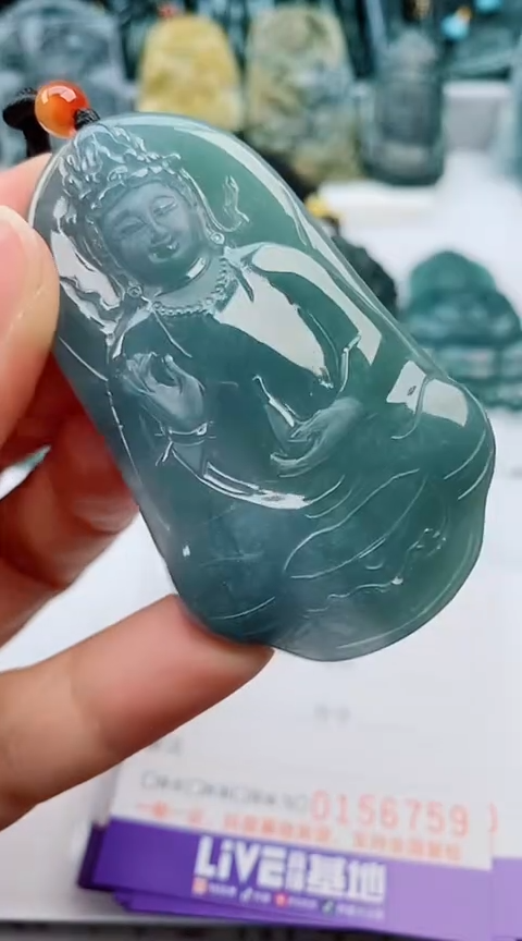 翡翠未镶嵌颈饰                 