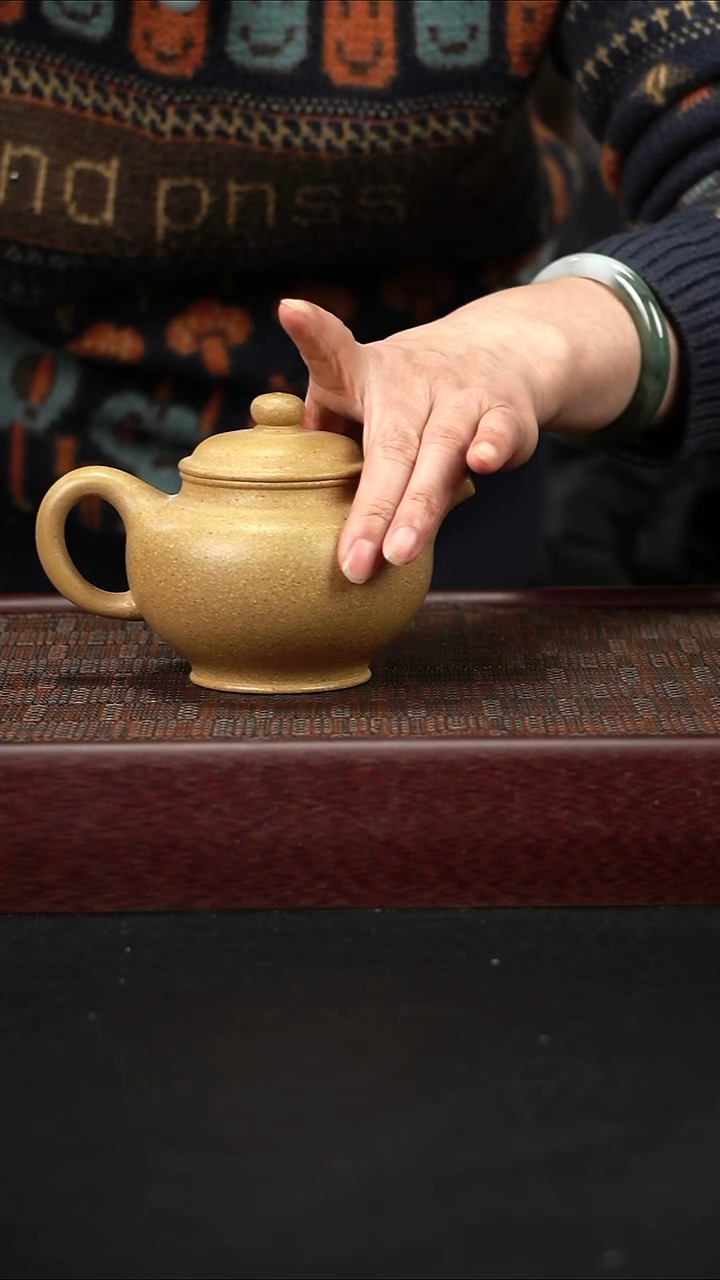 茶壶紫砂xj黄金段掇只