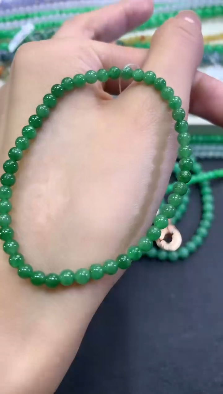 【闪购商品】翡翠手串未镶嵌q209      