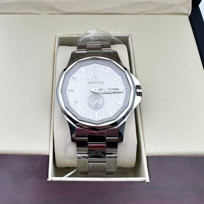 95新 CORUM/昆仑表 昆仑/海军上将系列/表径42mm