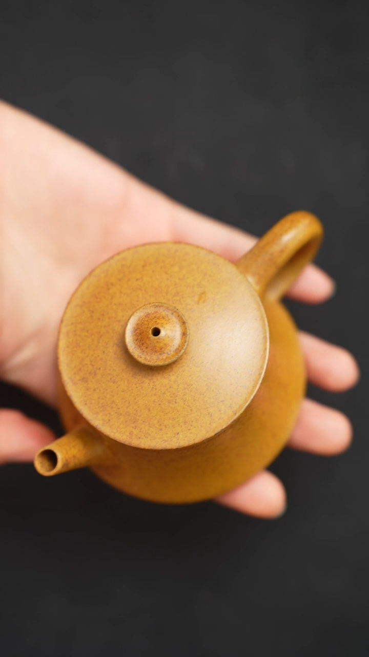 【闪购商品】紫砂茶壶黄段柴烧柱础100CC