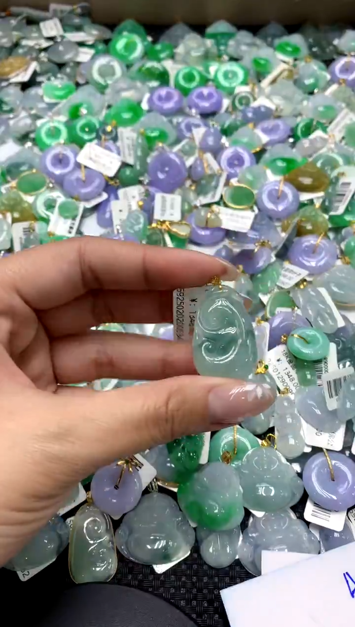 【闪购商品】翡翠颈饰18K金镶嵌1111111111111111