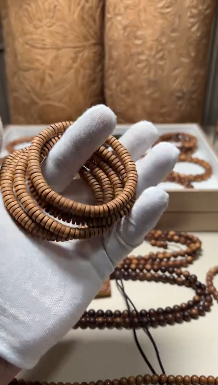 【闪购商品】檀香木手串/手链沉水老山檀香药片发其一