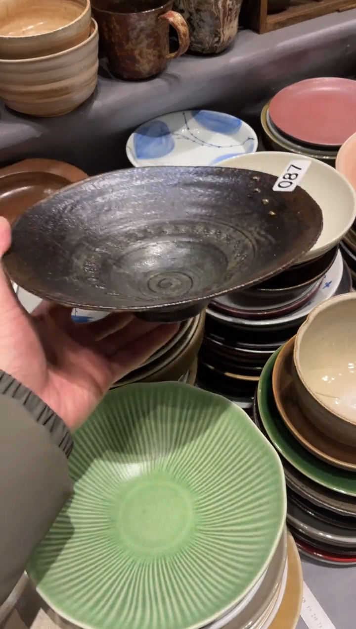 瓷片K***O87粉引黑色点金盘1个