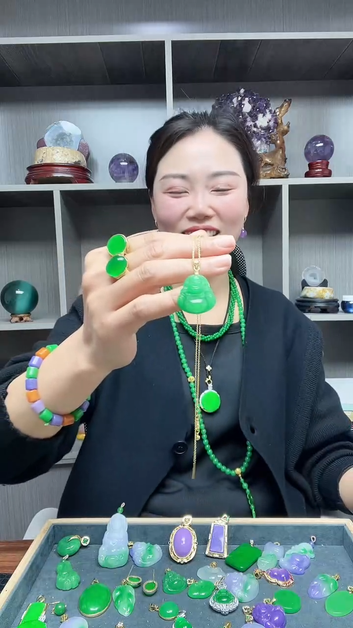 【闪购商品】翡翠吊坠(赠链)14K金镶嵌吊坠