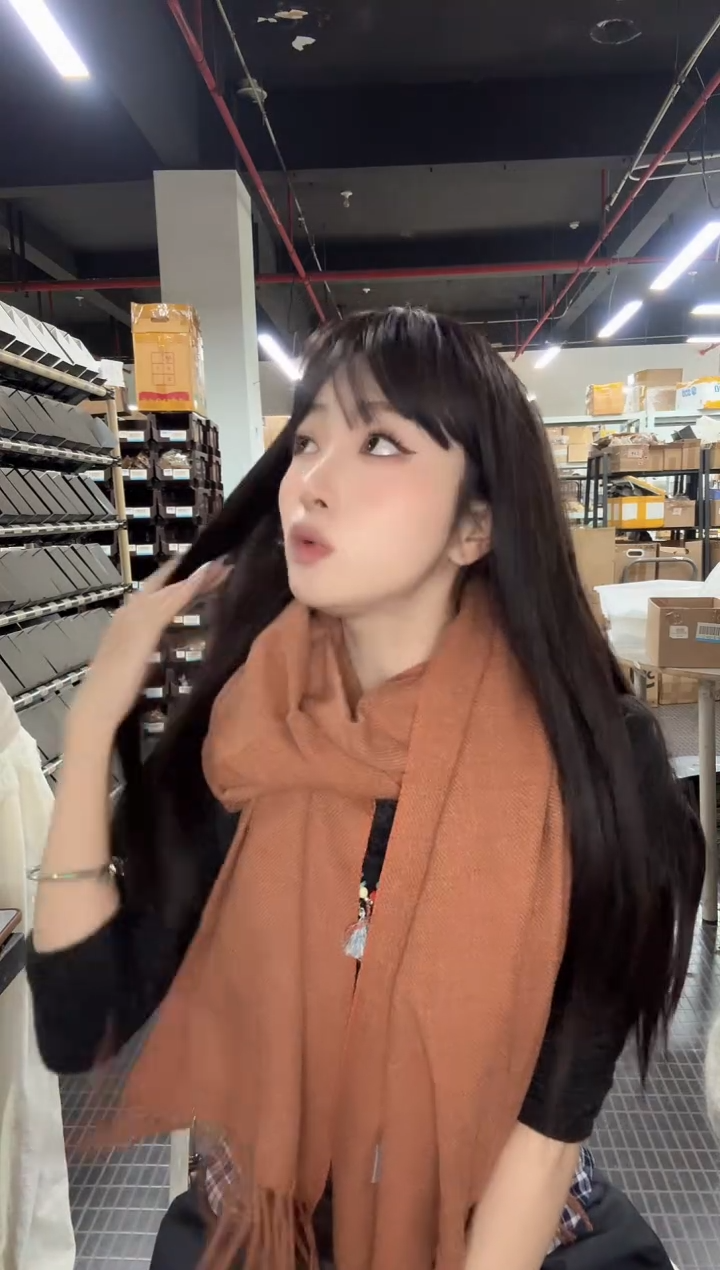 聚酯纤维棕色围巾