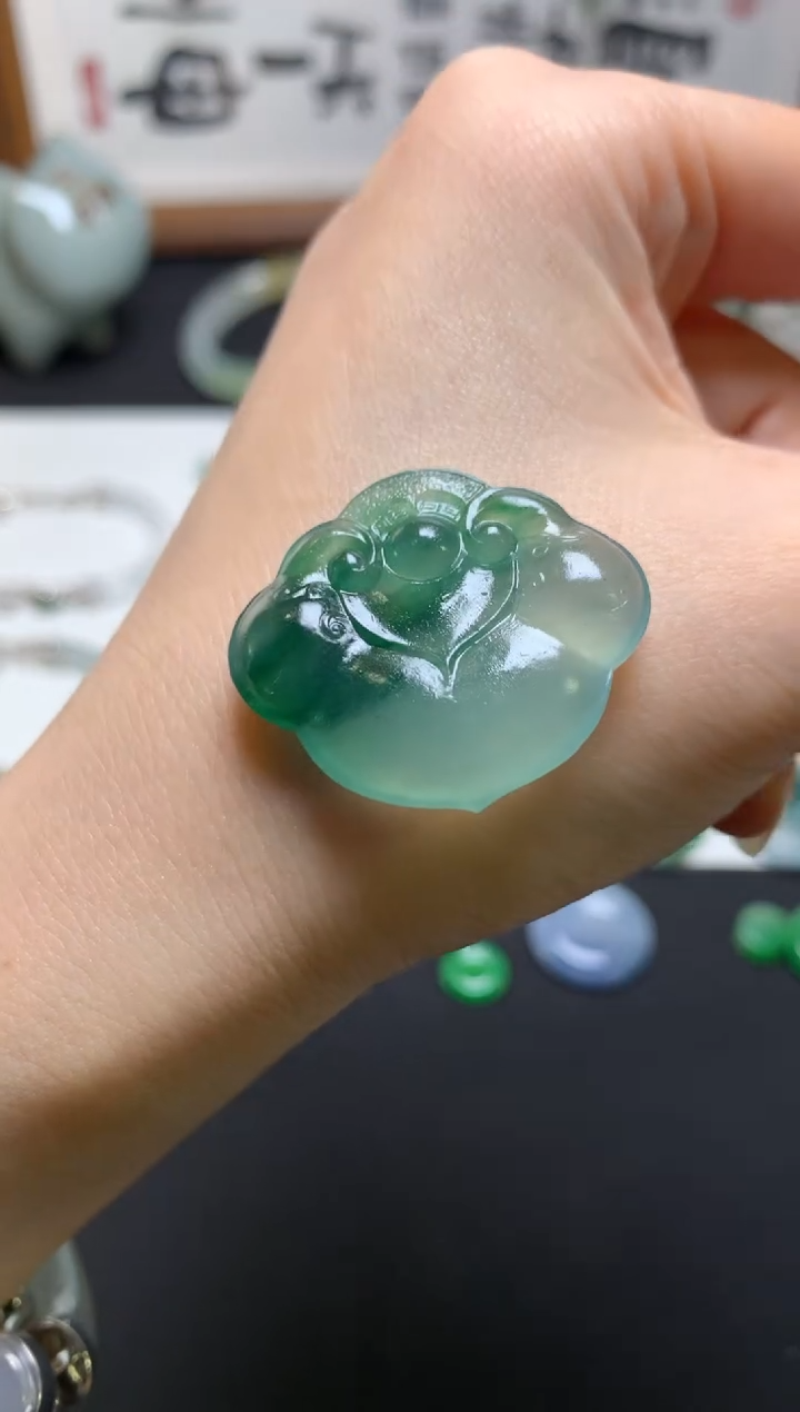 未镶嵌定制翡翠悠**得 0903434919