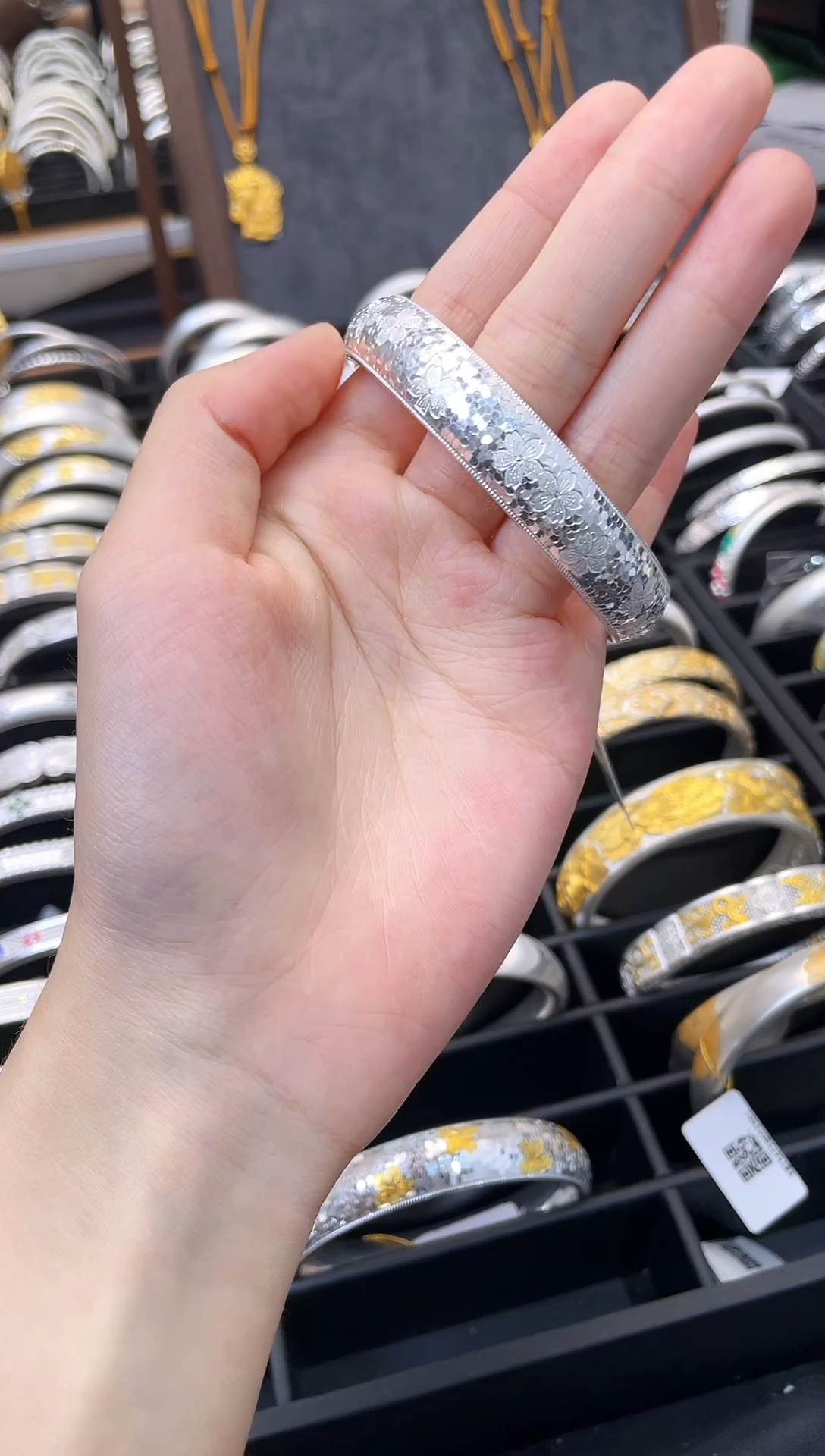 无足银樱花碎冰冰 60圈口 大约 43克