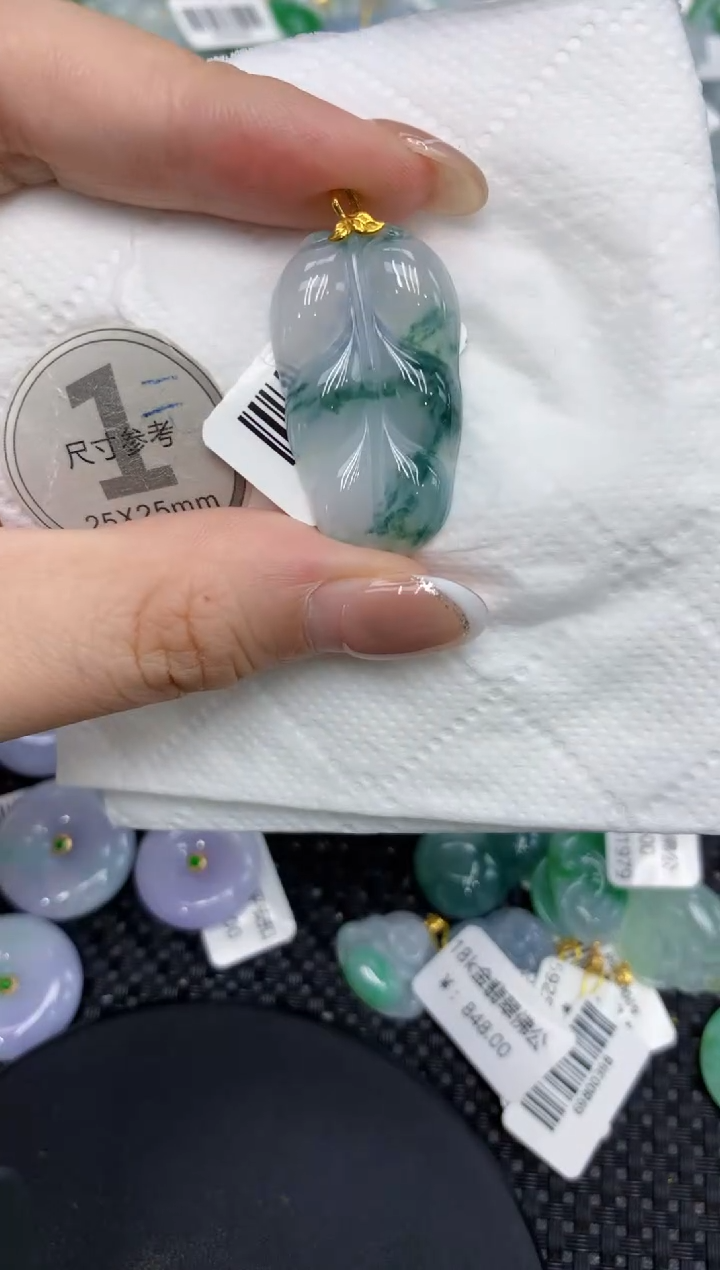 颈饰18K金镶嵌翡翠11111111