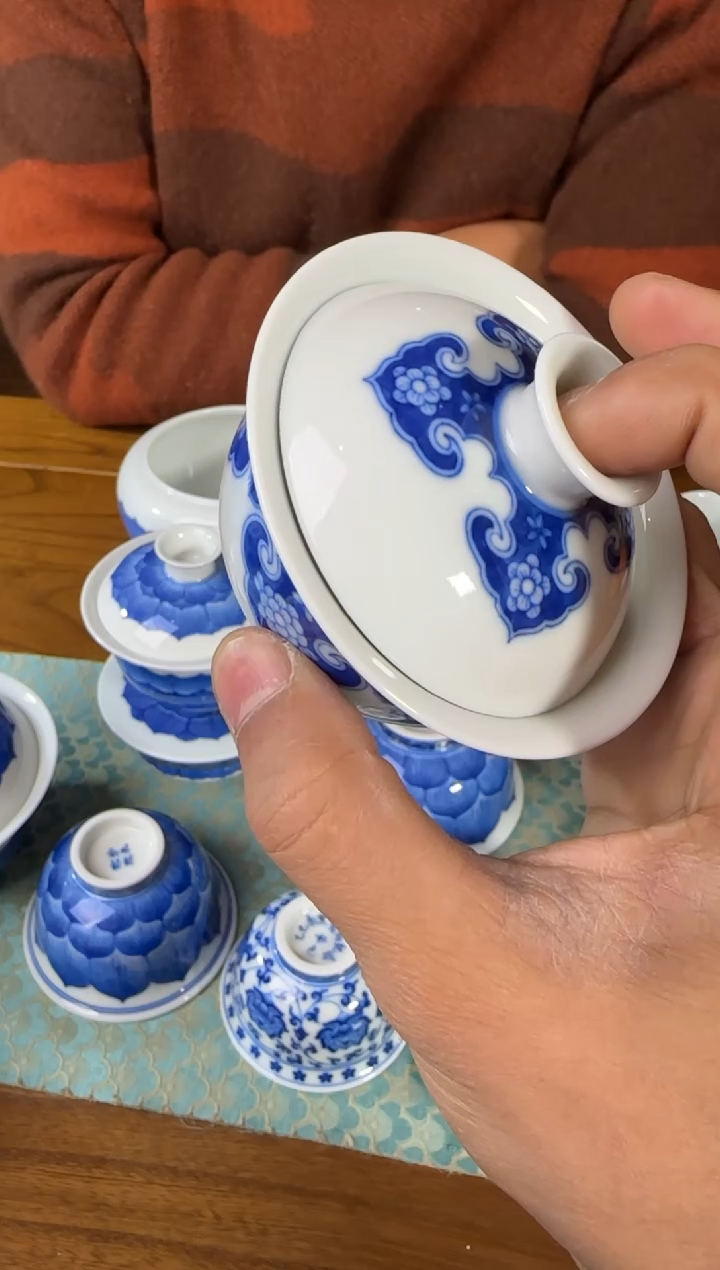 妙色 青花云肩纹盖碗