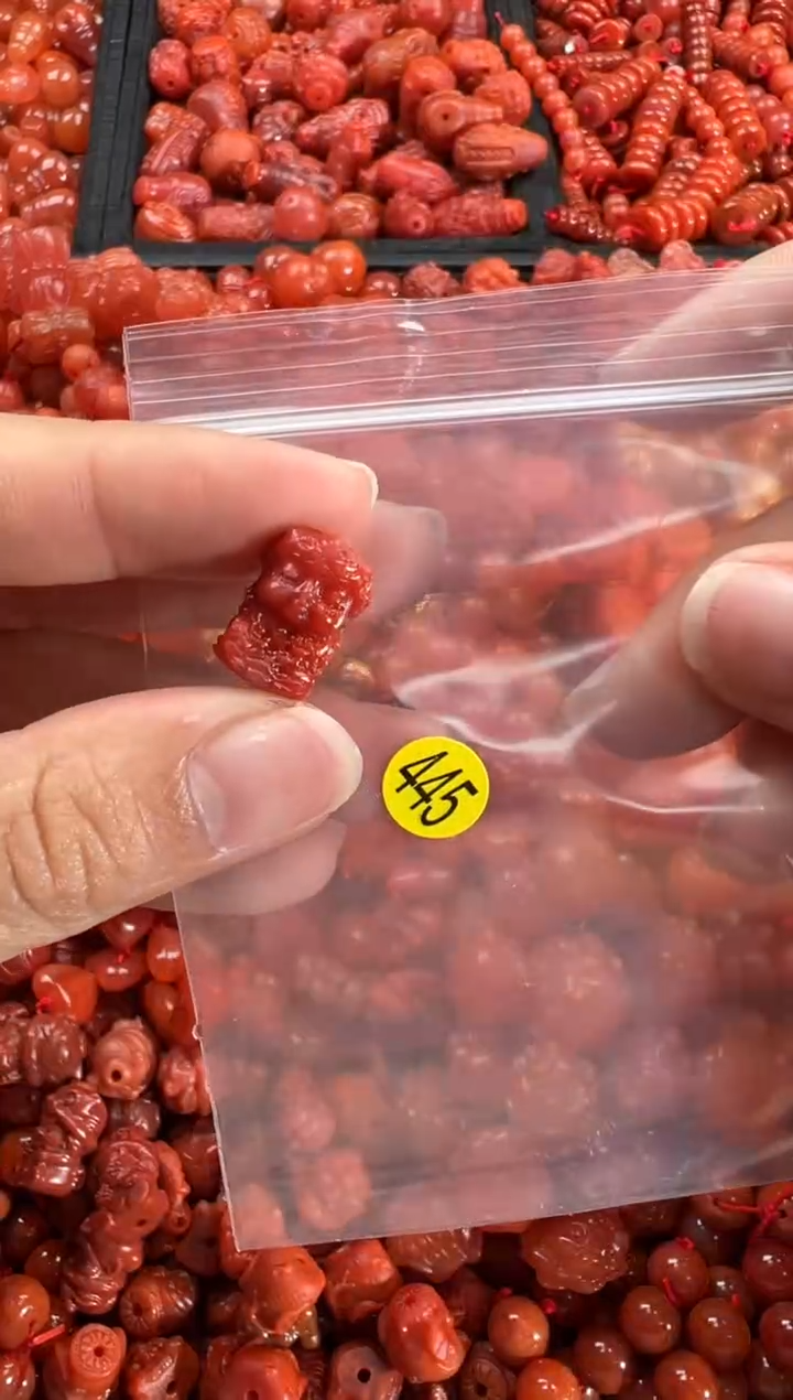 【闪购商品】南红玛瑙颈饰未镶嵌1