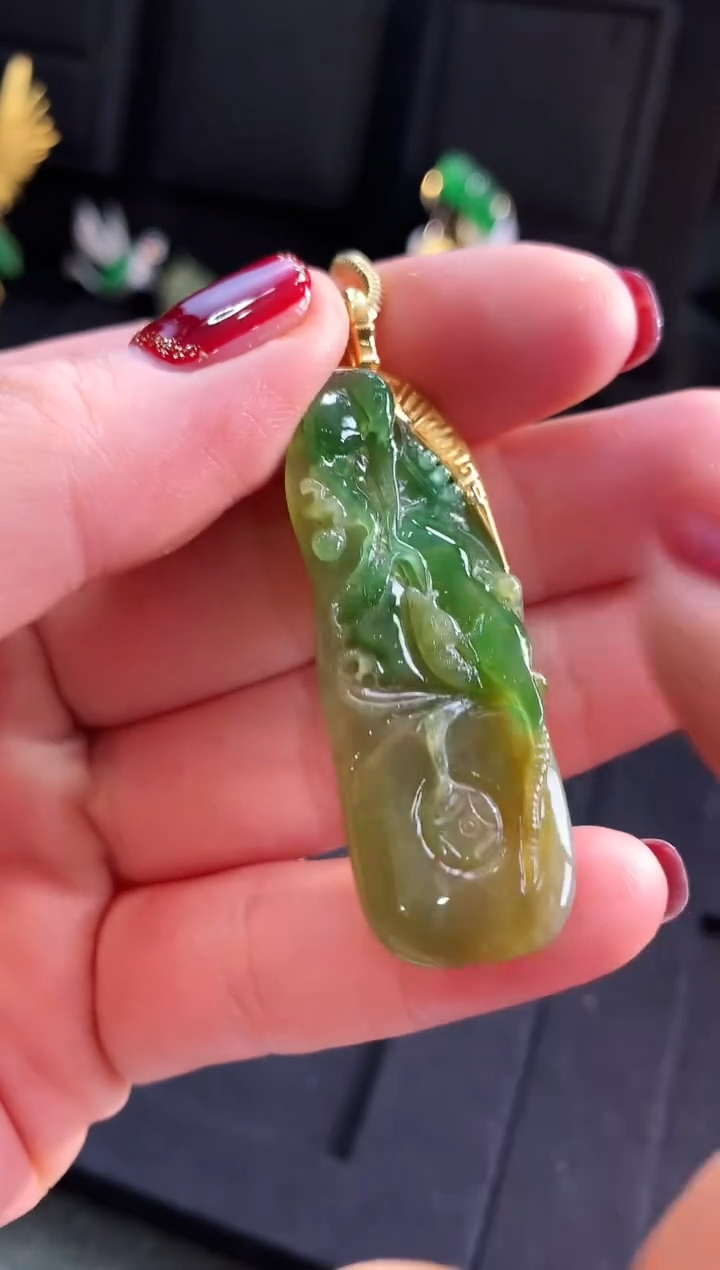 【闪购商品】翡翠吊坠(不含链)18K金镶嵌吊坠