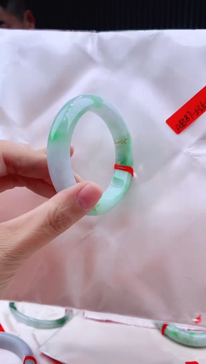 未镶嵌手镯翡翠53+