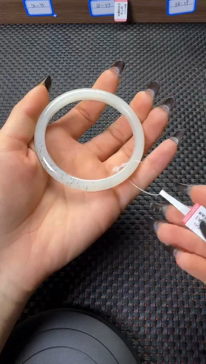 未镶嵌手镯和田玉和田玉手镯卡57 圈口