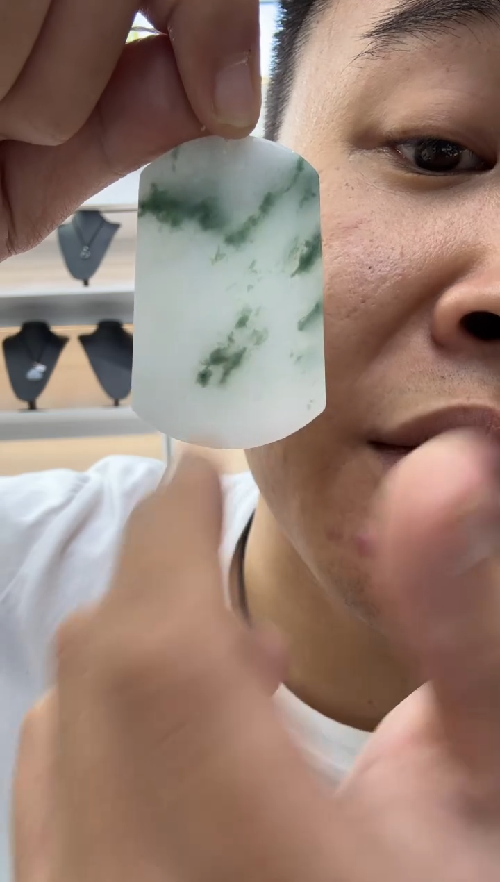 颈饰未镶嵌翡翠天然翡翠A货孤品一件
