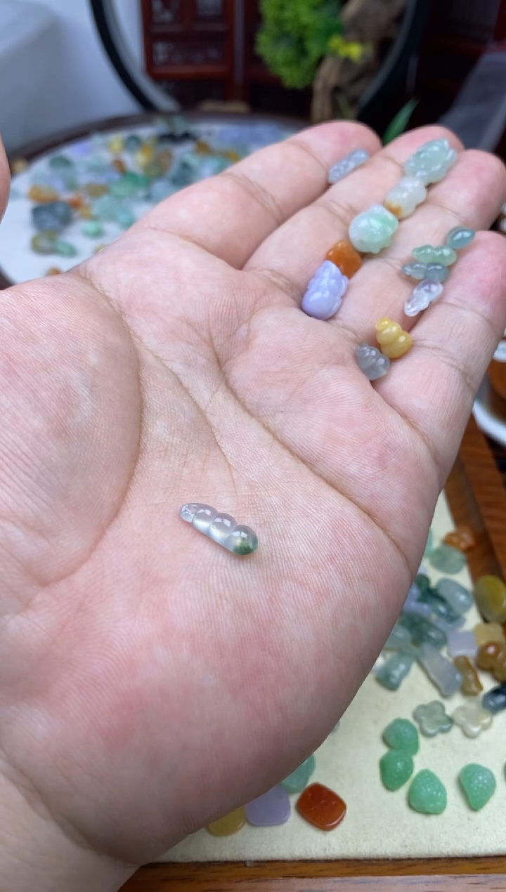 颈饰未镶嵌翡翠莱*翡翠