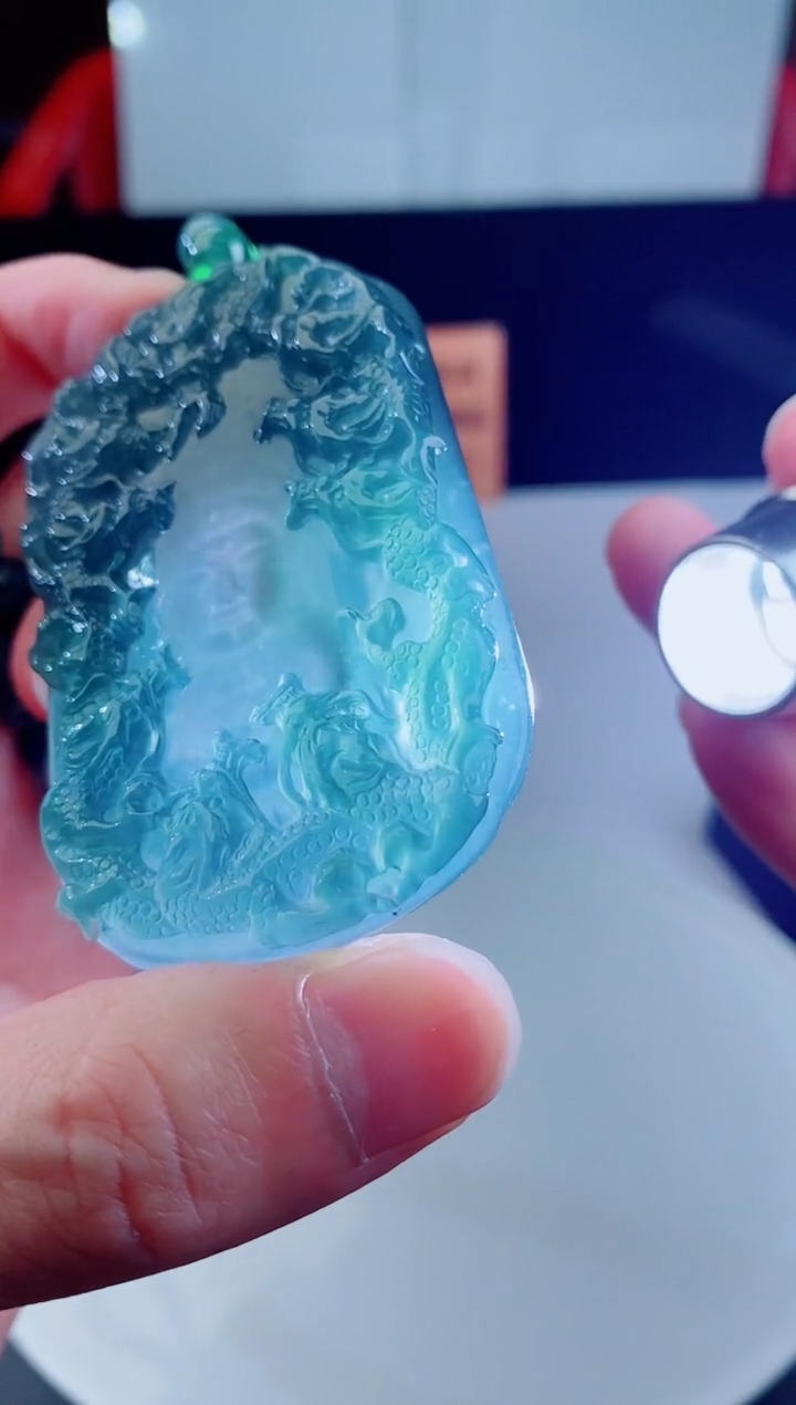 颈饰未镶嵌翡翠·