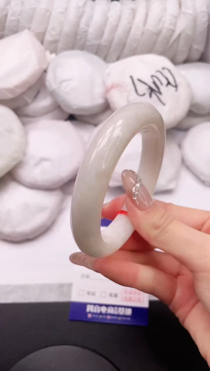 【闪购商品】和田玉手镯未镶嵌23K425-57