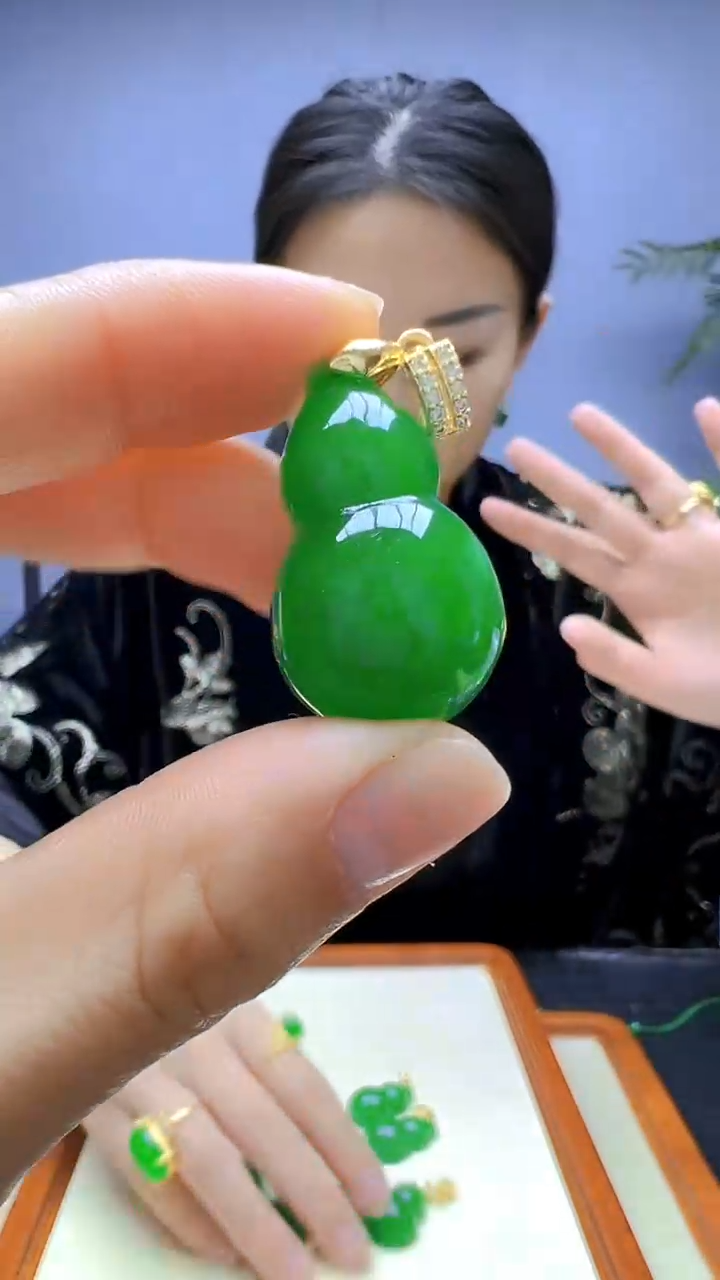 【闪购商品】翡翠颈饰14K金镶嵌颈饰