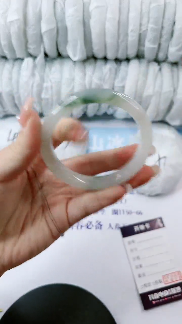 【闪购商品】石英质玉手镯未镶嵌0682871749-多样性发货