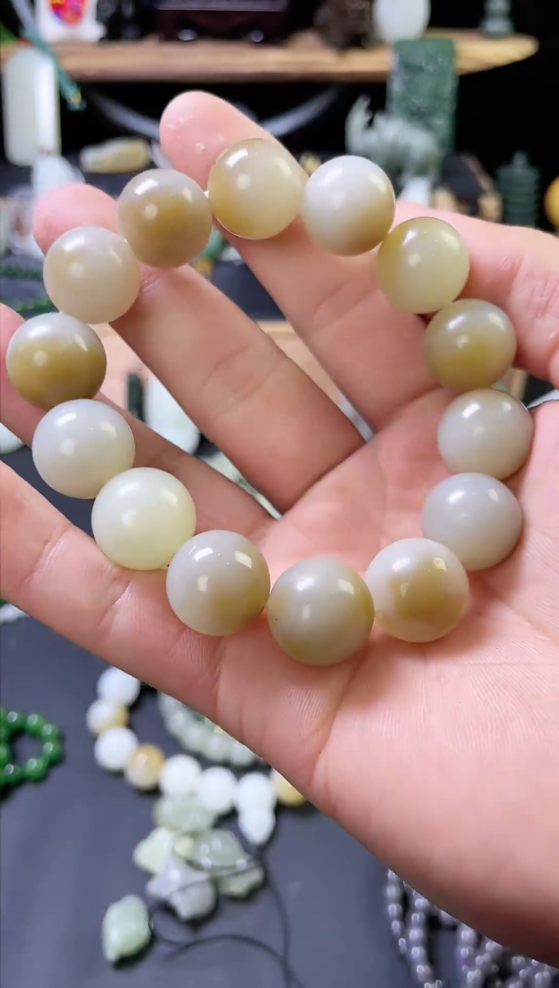 【闪购商品】和田玉手串未镶嵌卡16 糖白有瑕疵