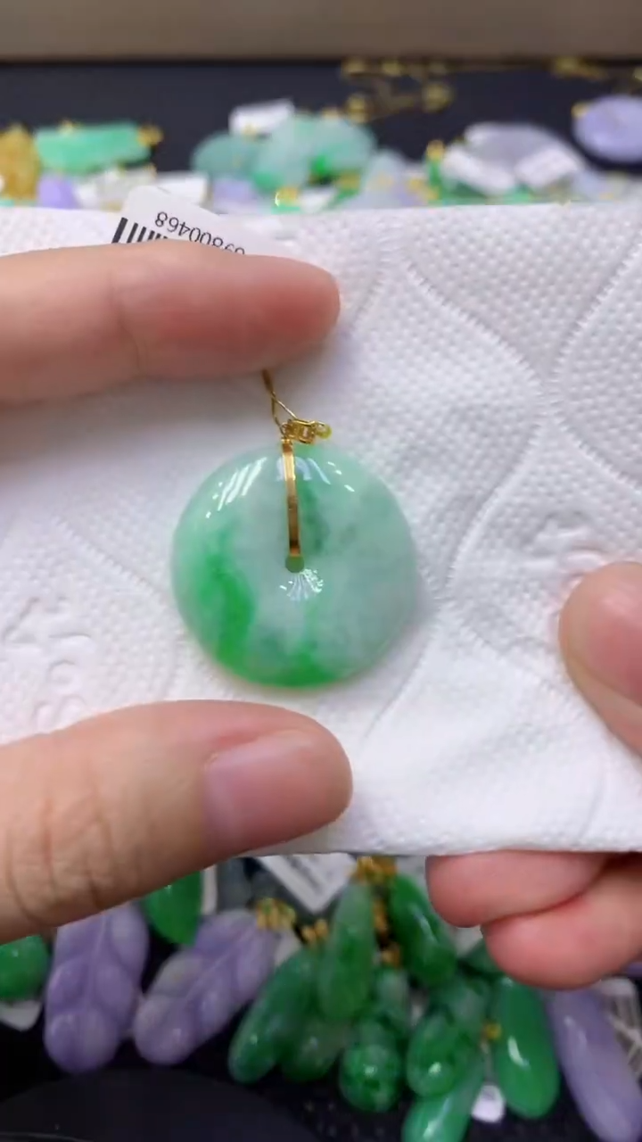 颈饰18K金镶嵌翡翠天然缅甸翡翠A货