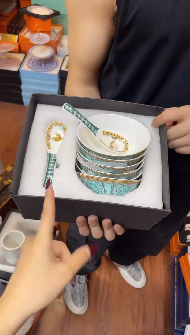 杯鸿辉家品牌瓷器，京东包邮！