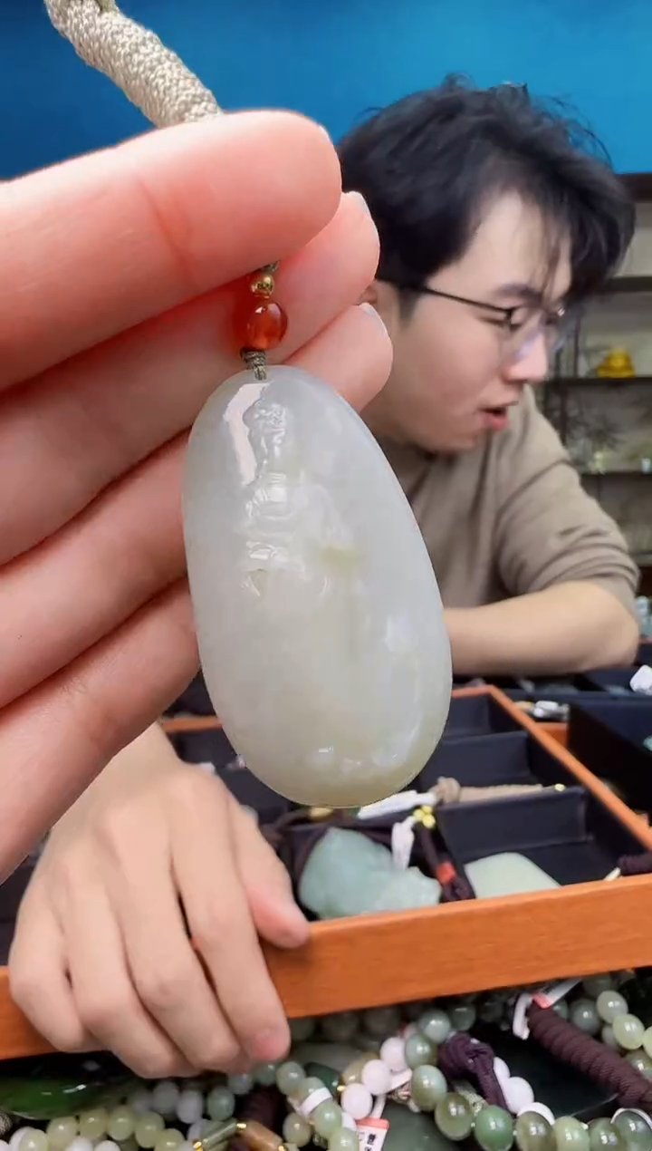颈饰未镶嵌和田玉1