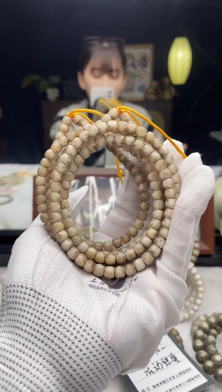 吊坠星月菩提C14 6X5长串 A06