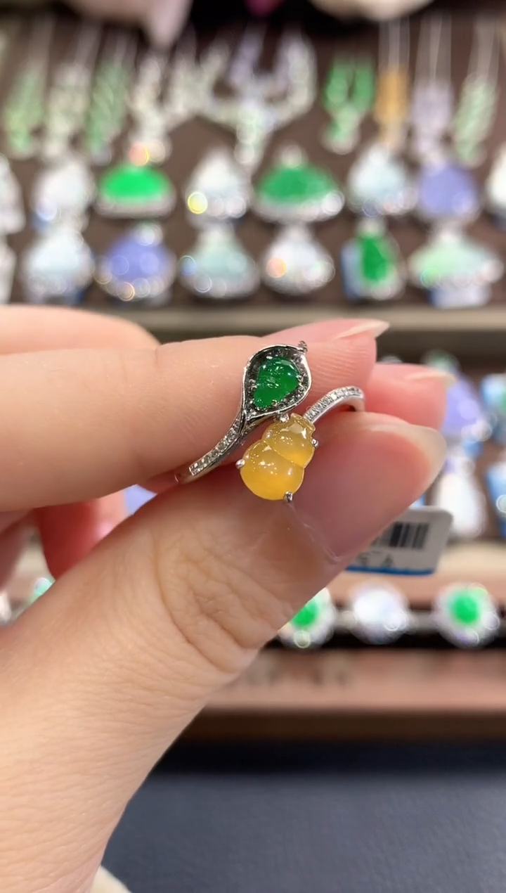 18K金镶嵌戒指翡翠b52多样性一件发货