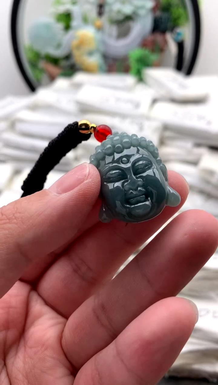 翡翠未镶嵌颈饰佛头【品质一般能接受再拍】