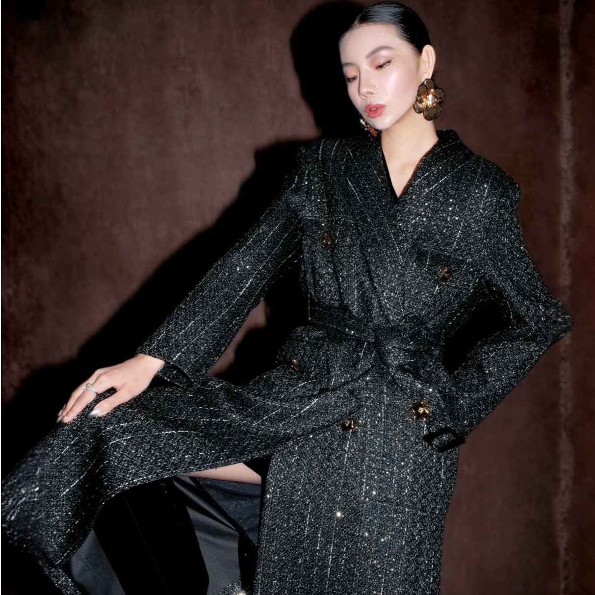 「曜夜流光」奢金扣饰长款外套收腰黑色秋冬中长款风衣大衣