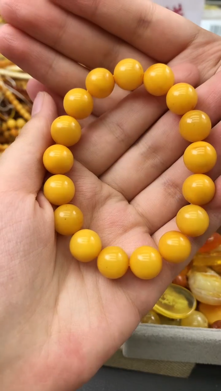 未镶嵌琥珀珠宝奇石125