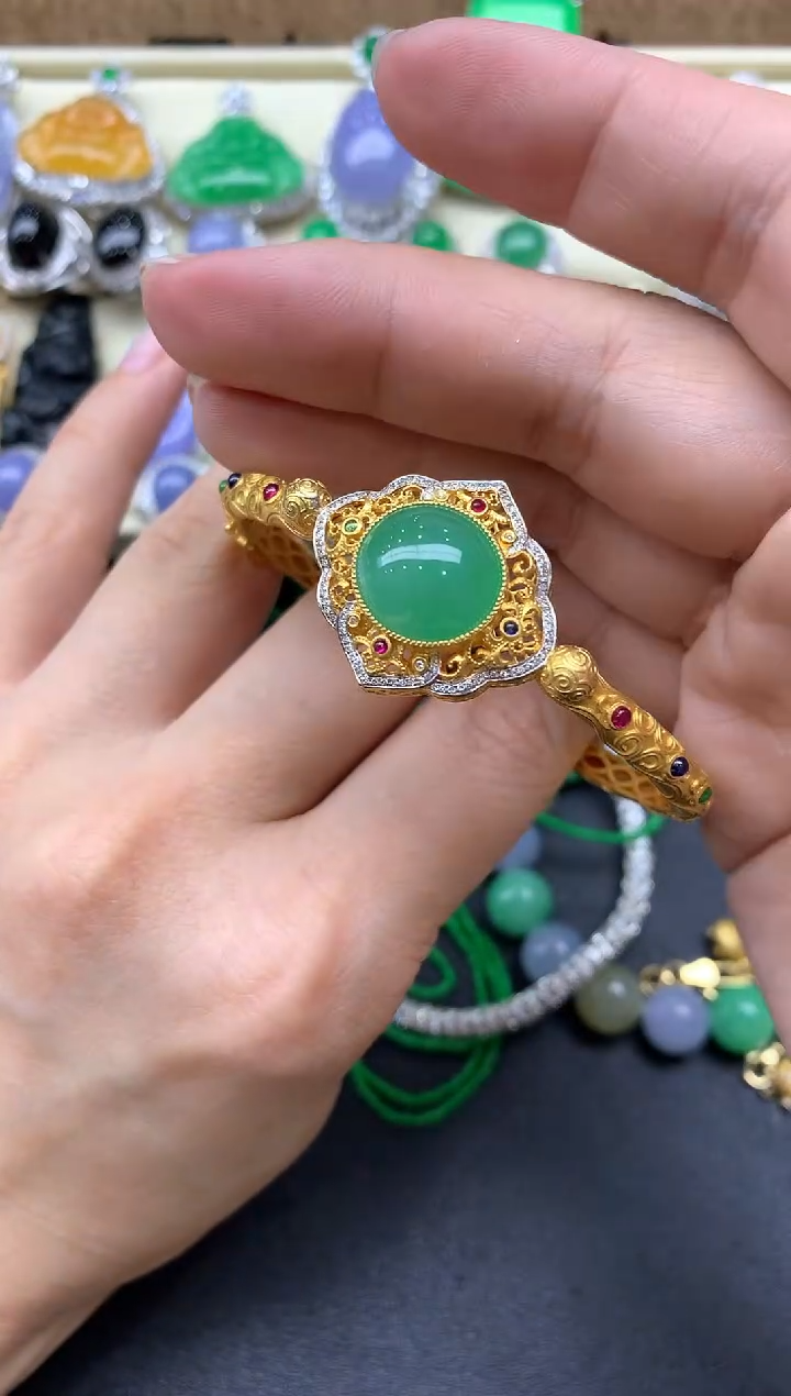 【闪购商品】翡翠手镯18K金镶嵌725-中国好珍宝