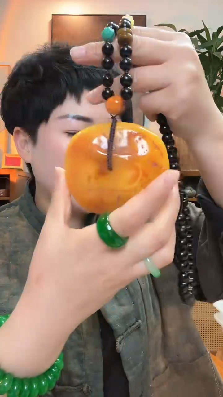 吊坠(赠链)未镶嵌翡翠749