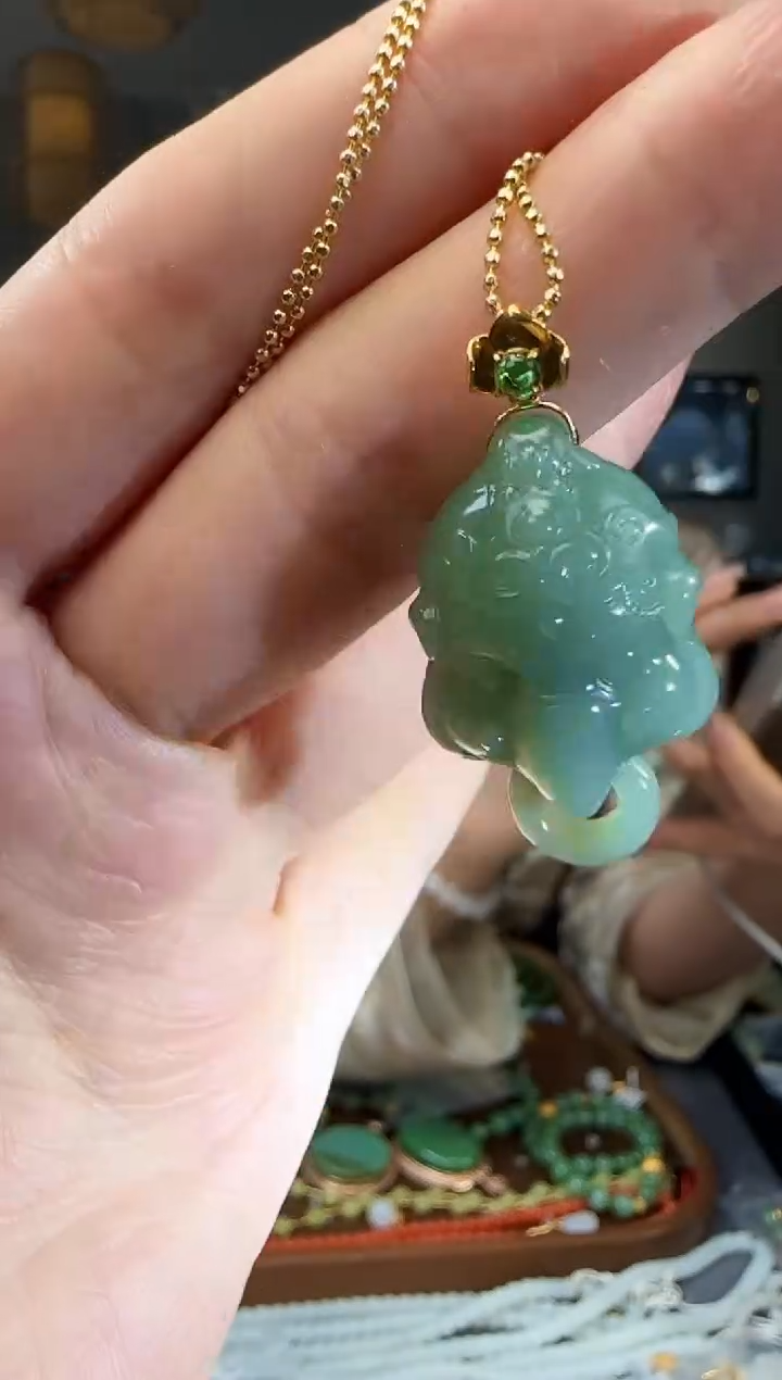 和田玉未镶嵌吊坠(不含链)1