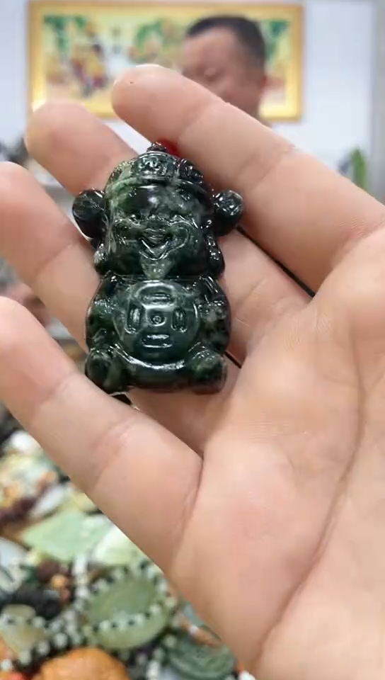 未镶嵌岫玉挂件 