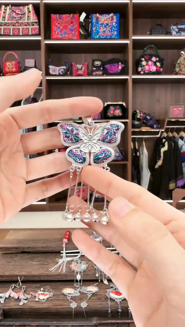 【闪购商品】织绣205蚩梦苗族古绣