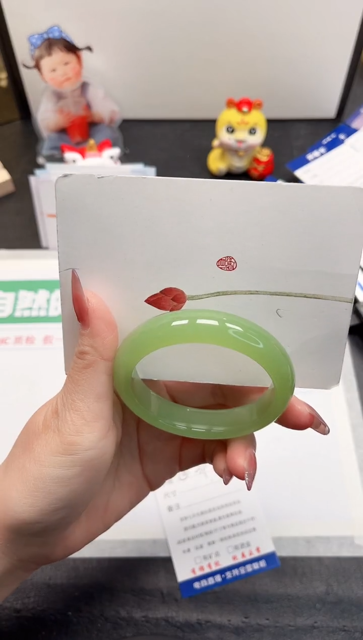 【闪购商品】石英质玉手镯未镶嵌199-55