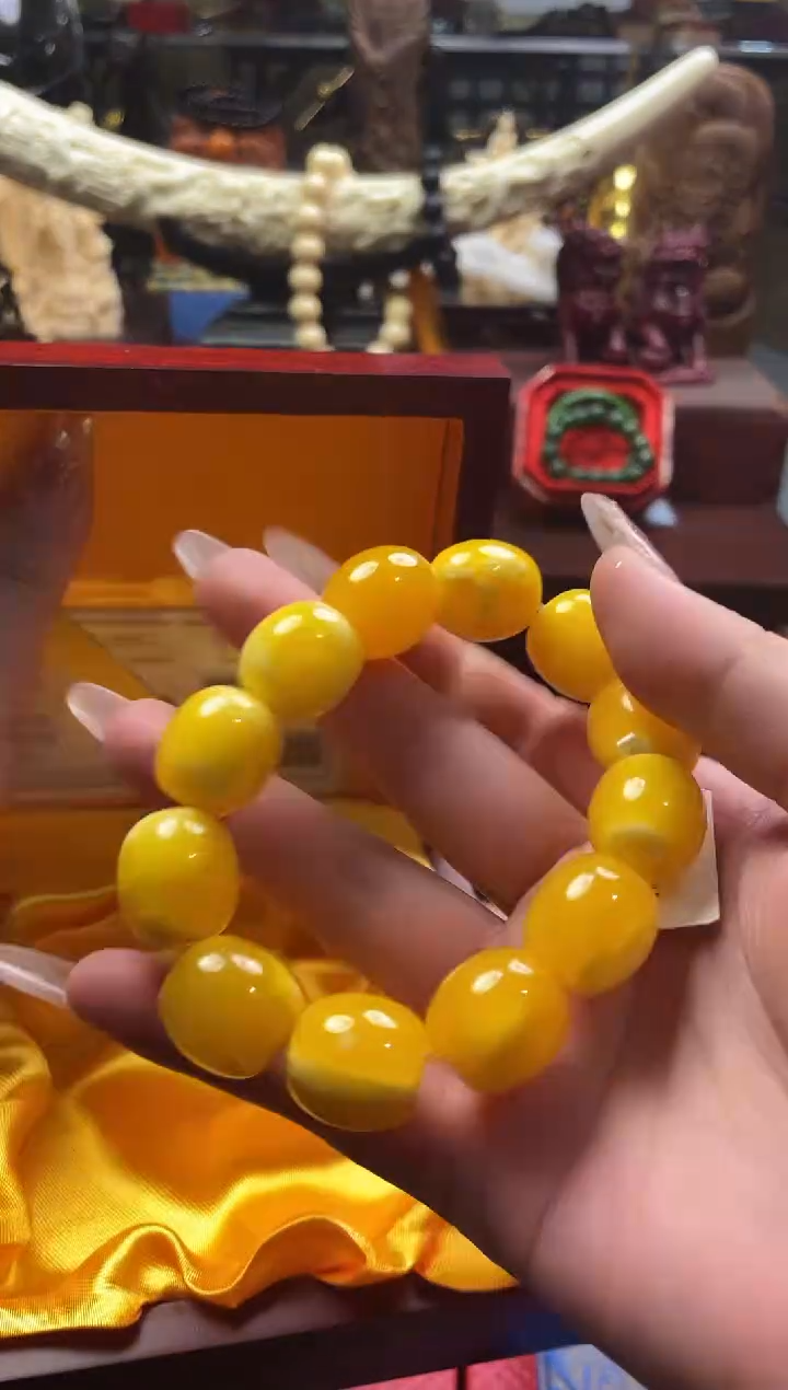 【闪购商品】蜜蜡颈饰未镶嵌黄蜜桶