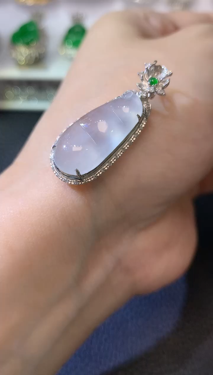 【闪购商品】翡翠吊坠(不含链)18K金镶嵌A20多样性发一件