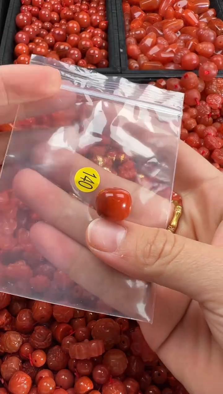 【闪购商品】南红玛瑙颈饰未镶嵌1