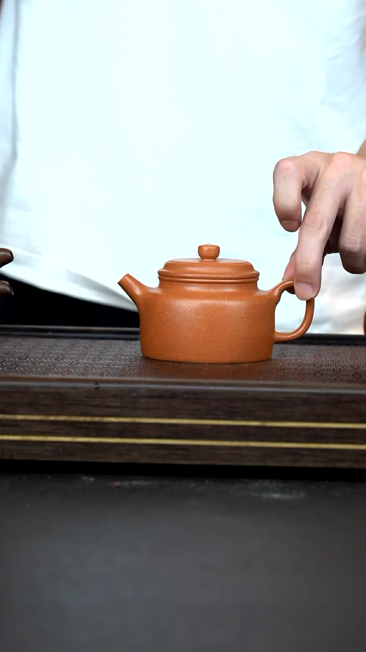 茶壶紫砂    金降坡   德钟   200cc