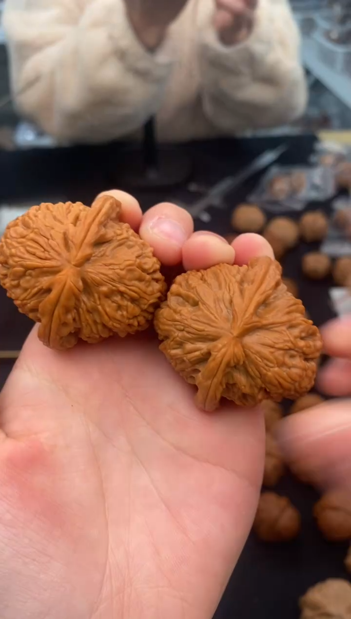 【闪购商品】文玩核桃把件肉球白41-t483