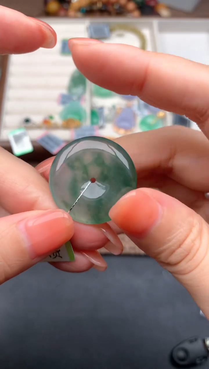 未镶嵌挂件翡翠1