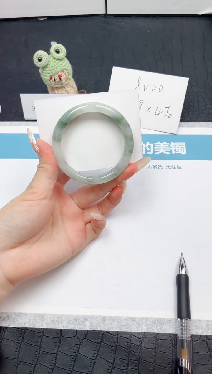 【闪购商品】石英质玉手镯未镶嵌50-54.5