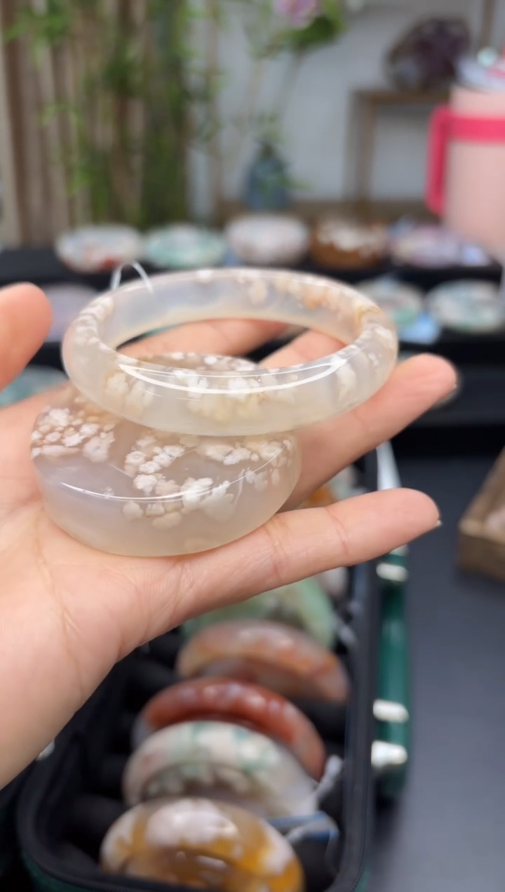 【闪购商品】石英质玉手镯未镶嵌C893(54圈赠送镯心)