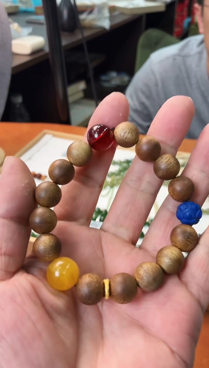 手串血珀未镶嵌t69